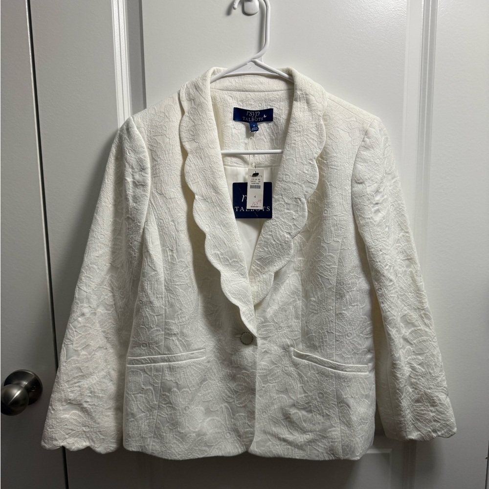 RSVP by Talbots White Textured Scallop Blazer – Size 4
NWT | RETAIL $189